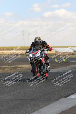 media/Nov-03-2024-TrackDaz (Sun) [[44580f4982]]/B Group/1220pm (Wheelie Bump)/